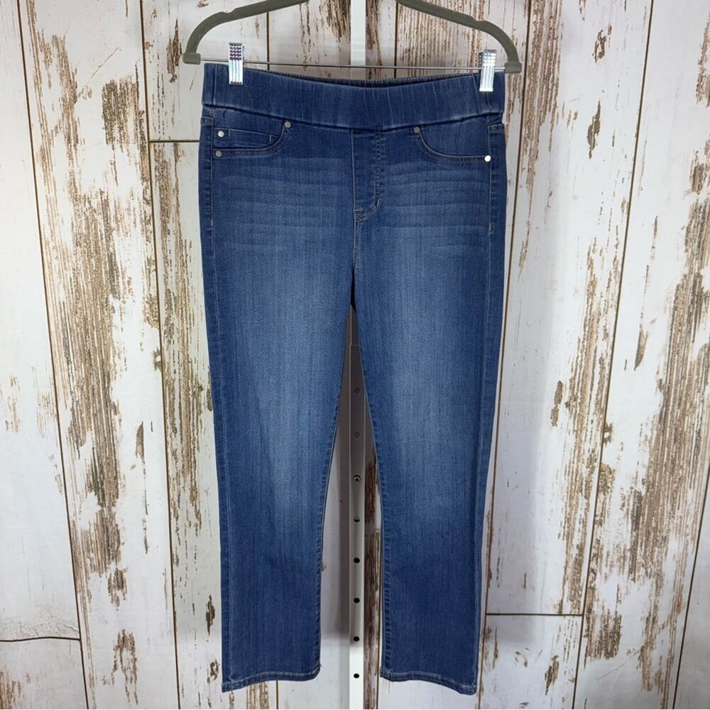 Liverpool, Women's Blue Jegging Capri Pants. Size 6. Excellent used condition!